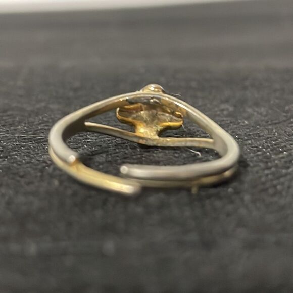 Adjustable metal ring with green gem - Picture 5 of 5